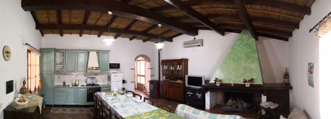 Villa L'Oleandro Oliena Exteriér fotografie