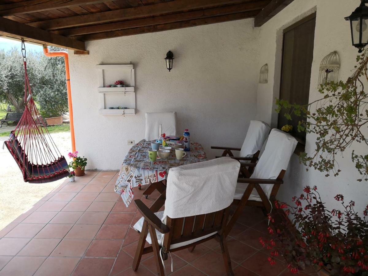 Villa L'Oleandro Oliena Exteriér fotografie